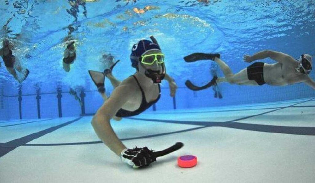 underwater hockey