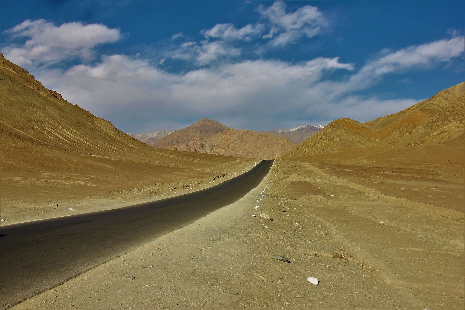 magnetic-hills-ladakh