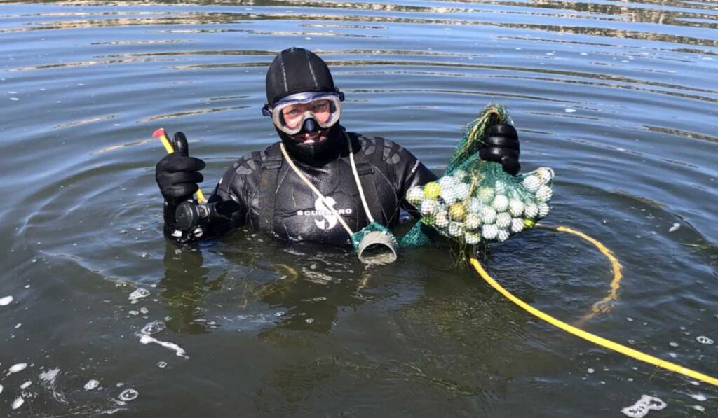 Golf ball diver - a well paying rare job