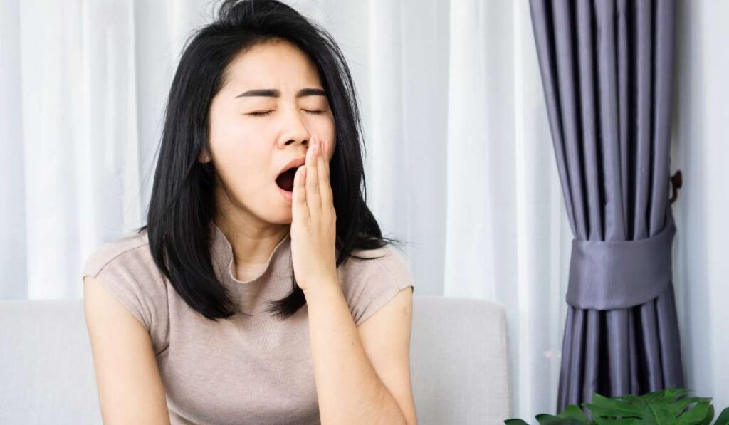 weirdest things people have done - Faking a yawn to smell your breath