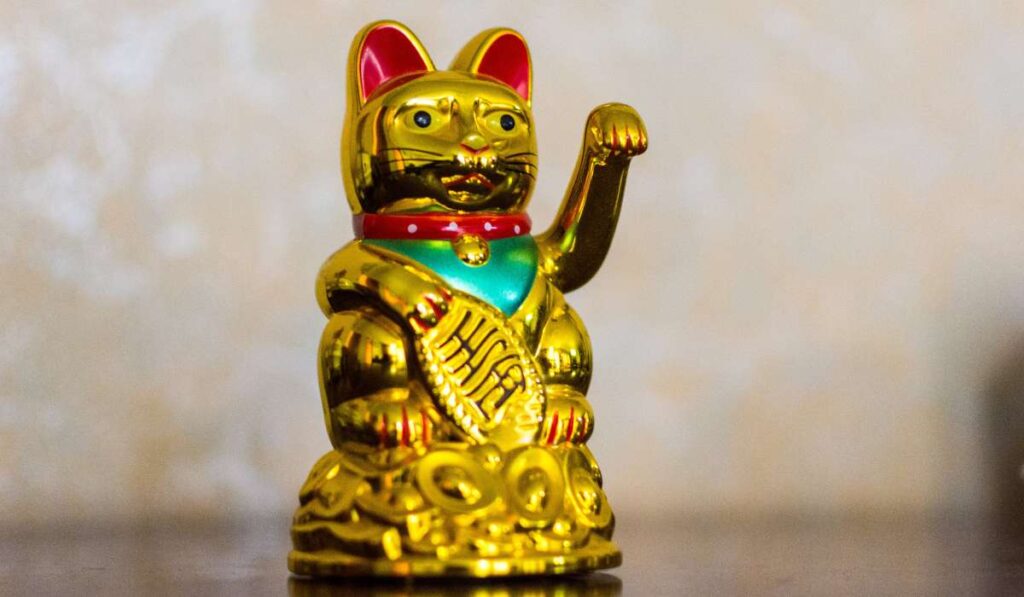 Maneki-Neko cat for goodluck